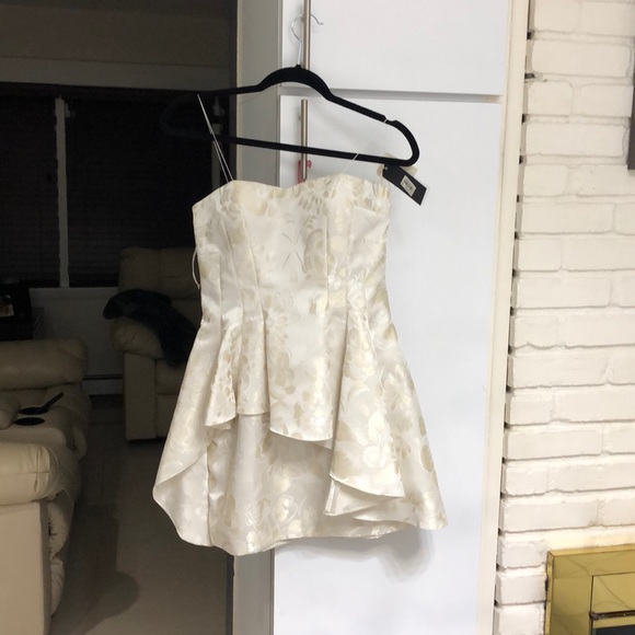 Dress - Picture 1 of 1